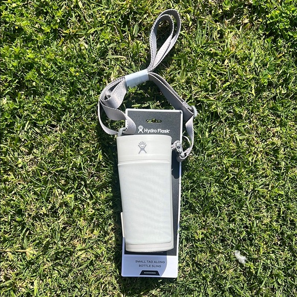 Hydro Flask Small Tag Along White Bottle Sling New - Picture 5 of 16